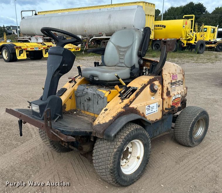 image for item DT6281 Hustler 3700 lawn mower