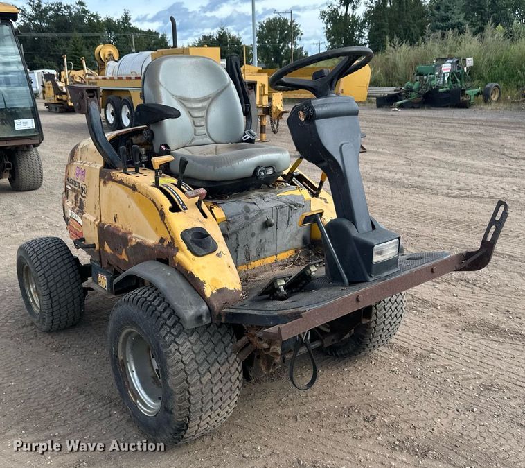 image for item DT6281 Hustler 3700 lawn mower