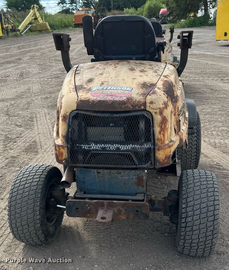 image for item DT6281 Hustler 3700 lawn mower