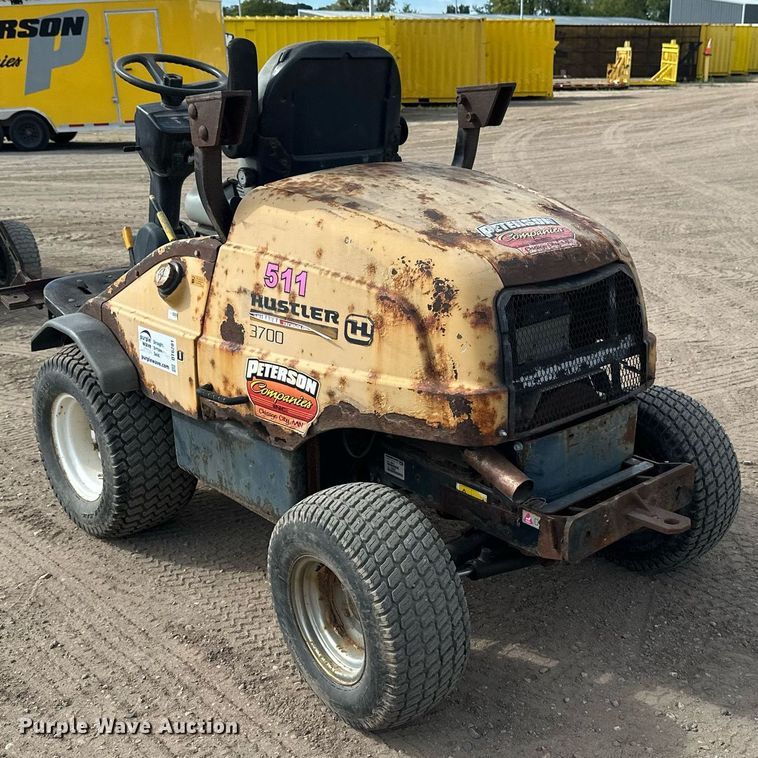 image for item DT6281 Hustler 3700 lawn mower