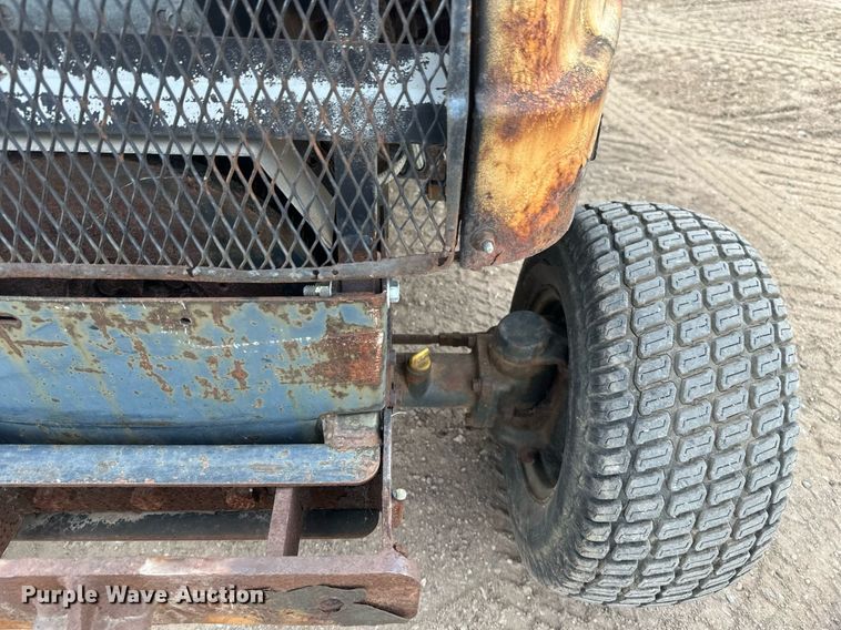 image for item DT6281 Hustler 3700 lawn mower