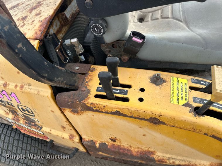 image for item DT6281 Hustler 3700 lawn mower