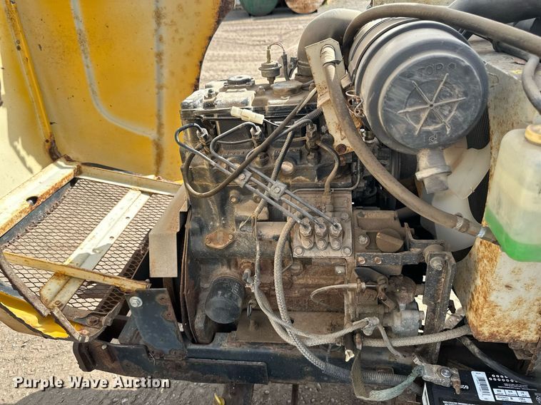 image for item DT6281 Hustler 3700 lawn mower