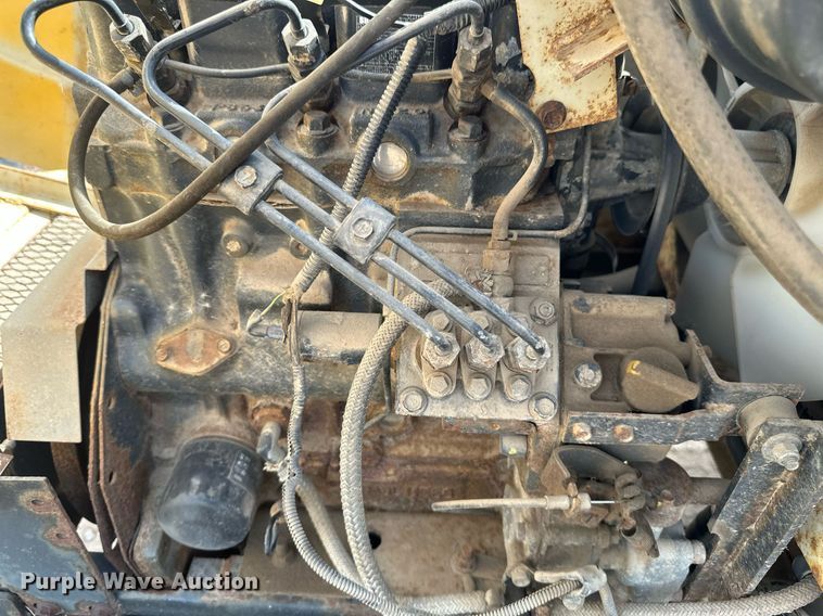 image for item DT6281 Hustler 3700 lawn mower