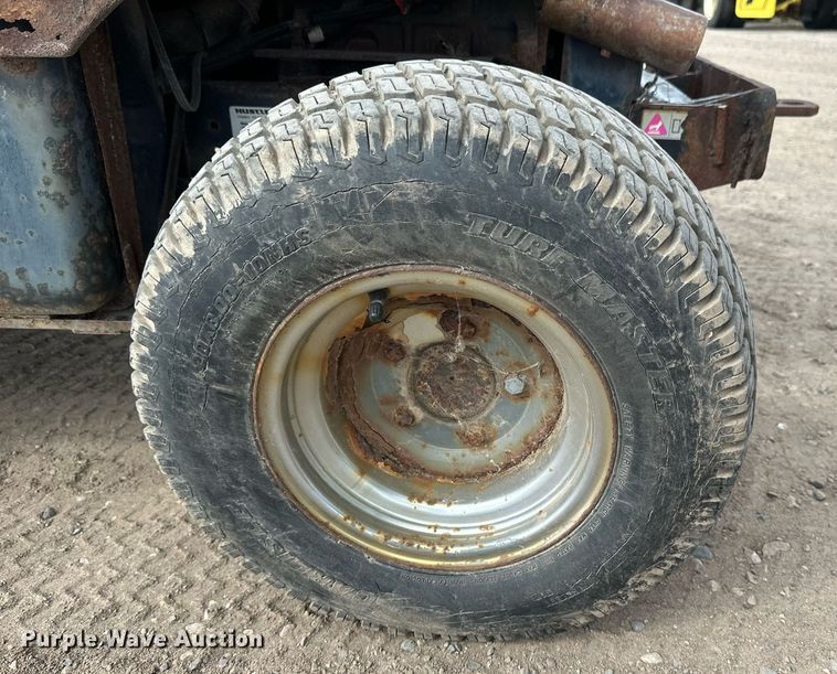 image for item DT6281 Hustler 3700 lawn mower