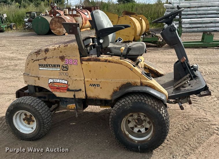 image for item DT6282 Hustler 3700 lawn mower