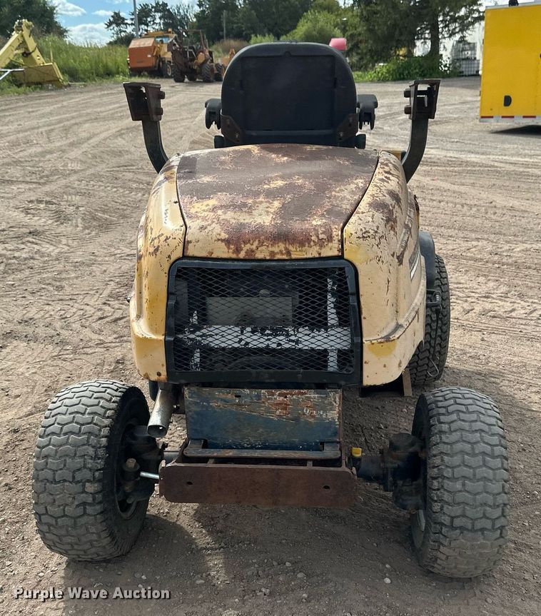 image for item DT6282 Hustler 3700 lawn mower