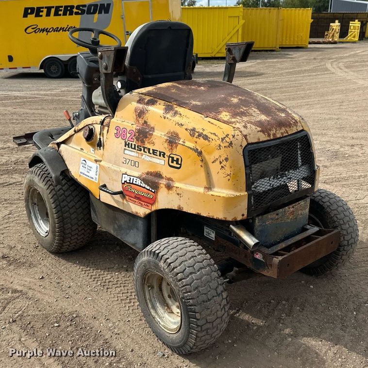 image for item DT6282 Hustler 3700 lawn mower