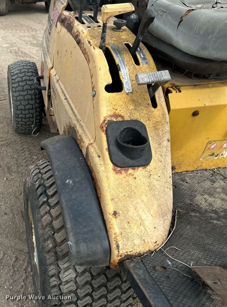 image for item DT6282 Hustler 3700 lawn mower