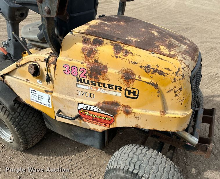 image for item DT6282 Hustler 3700 lawn mower