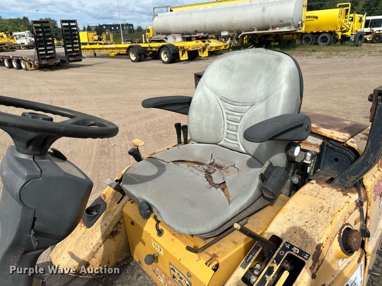 image for item DT6282 Hustler 3700 lawn mower