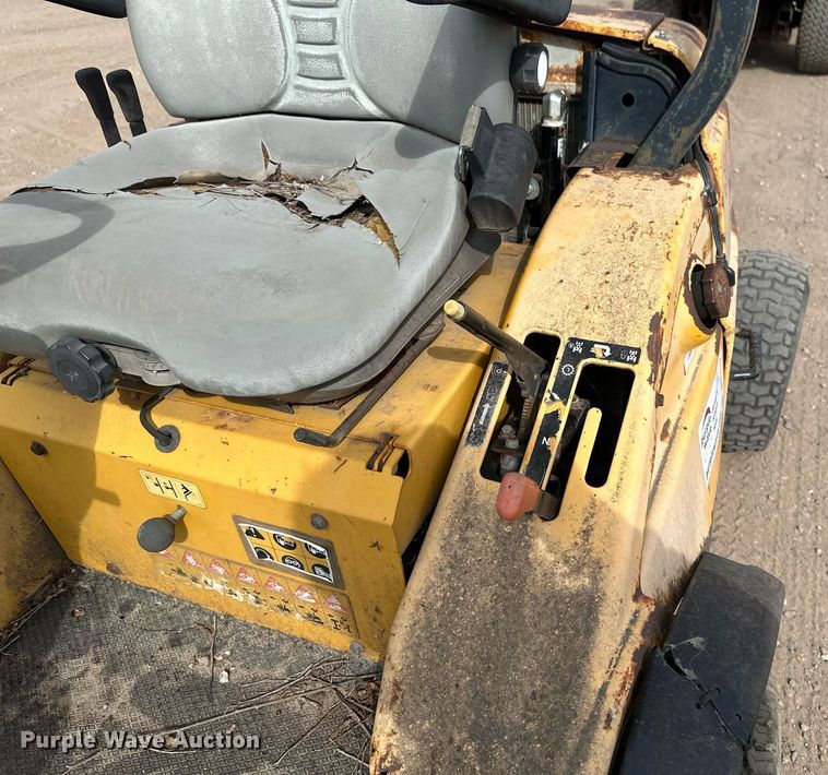 image for item DT6282 Hustler 3700 lawn mower