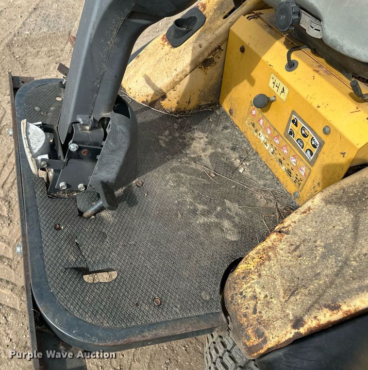 image for item DT6282 Hustler 3700 lawn mower