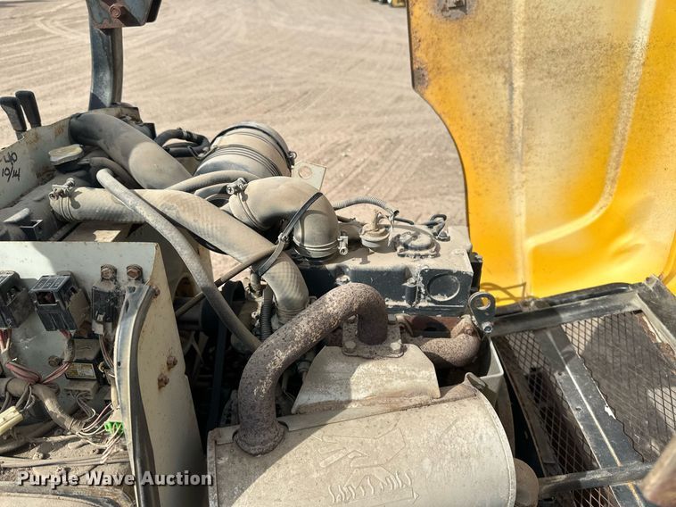 image for item DT6282 Hustler 3700 lawn mower