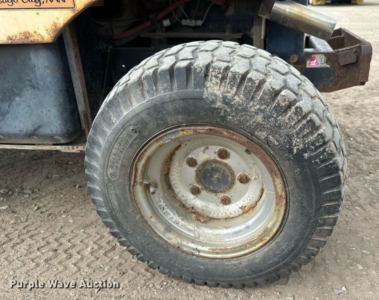 image for item DT6282 Hustler 3700 lawn mower