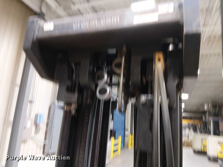 image for item DT6297 crown Cascade sideshifter forklift