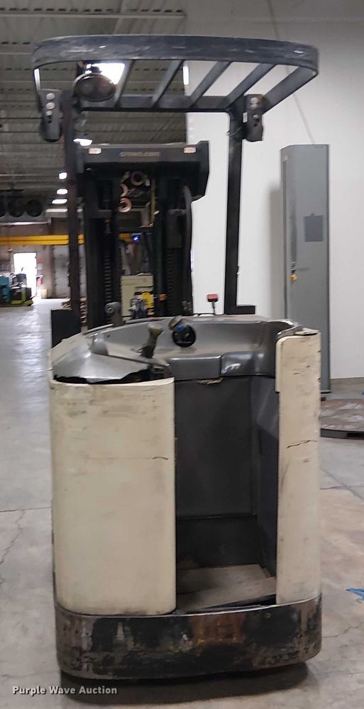 image for item DT6298 crown Cascade sideshifter 55S-SSS-AO2 forklift