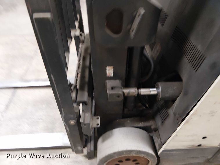 image for item DT6298 crown Cascade sideshifter 55S-SSS-AO2 forklift