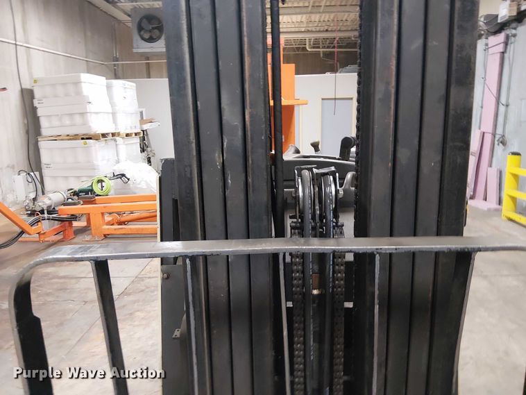 image for item DT6298 crown Cascade sideshifter 55S-SSS-AO2 forklift