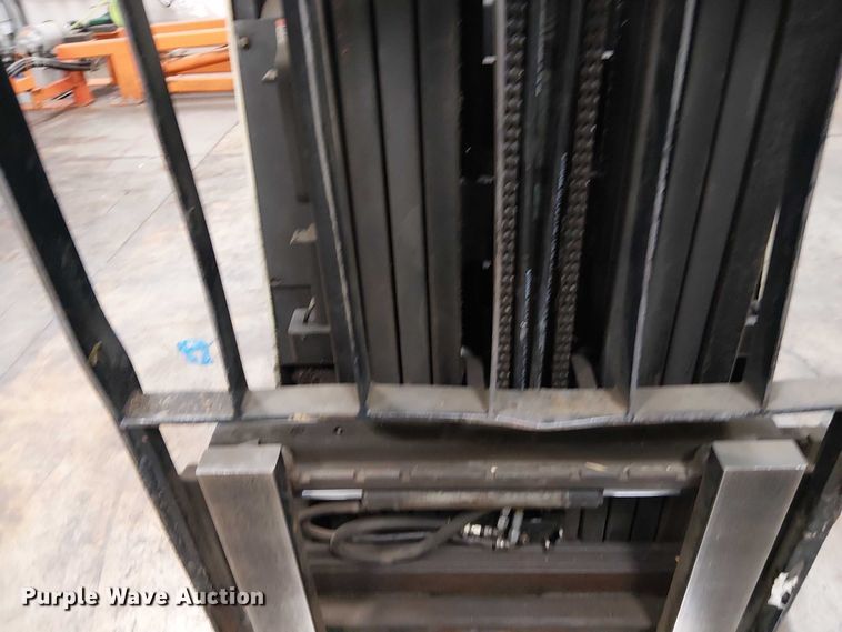 image for item DT6298 crown Cascade sideshifter 55S-SSS-AO2 forklift