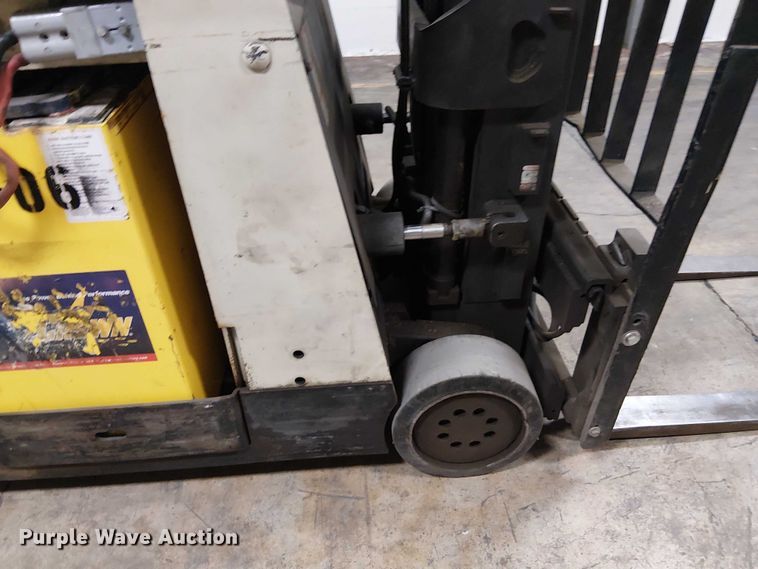 image for item DT6298 crown Cascade sideshifter 55S-SSS-AO2 forklift