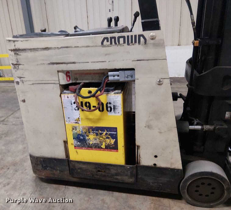 image for item DT6298 crown Cascade sideshifter 55S-SSS-AO2 forklift