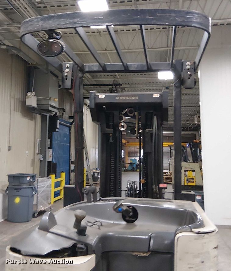 image for item DT6298 crown Cascade sideshifter 55S-SSS-AO2 forklift