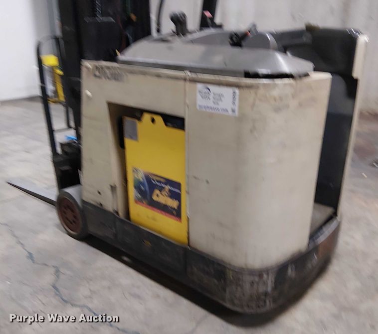 image for item DT6298 crown Cascade sideshifter 55S-SSS-AO2 forklift