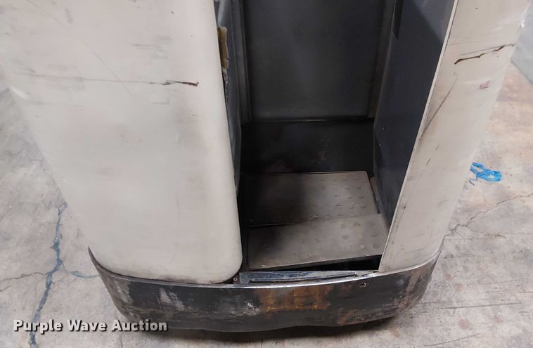 image for item DT6298 crown Cascade sideshifter 55S-SSS-AO2 forklift