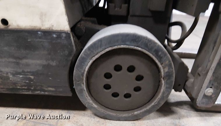 image for item DT6298 crown Cascade sideshifter 55S-SSS-AO2 forklift