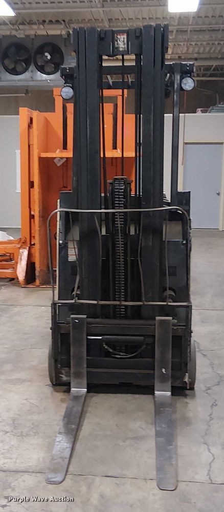image for item DT6299 crown RC302C-35 forklift