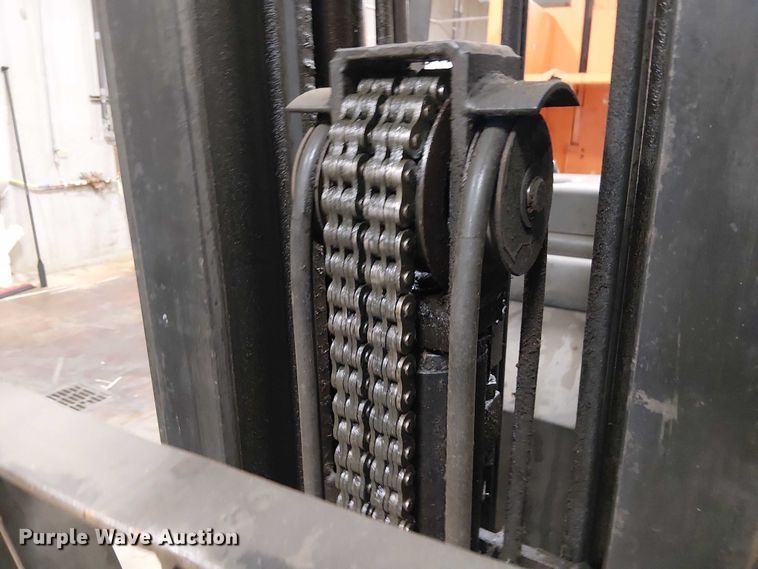 image for item DT6299 crown RC302C-35 forklift