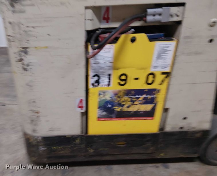 image for item DT6299 crown RC302C-35 forklift