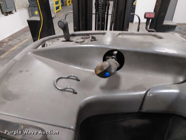 image for item DT6299 crown RC302C-35 forklift