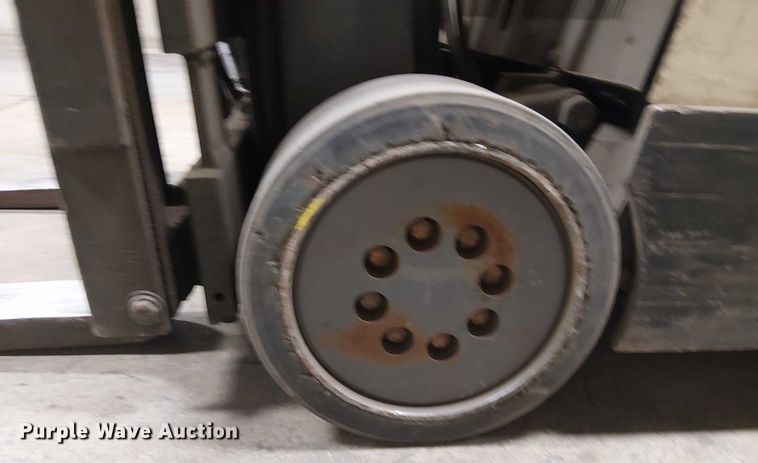 image for item DT6299 crown RC302C-35 forklift