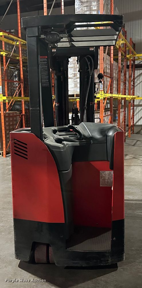 image for item DT6300 Raymond 425-C40QM forklift