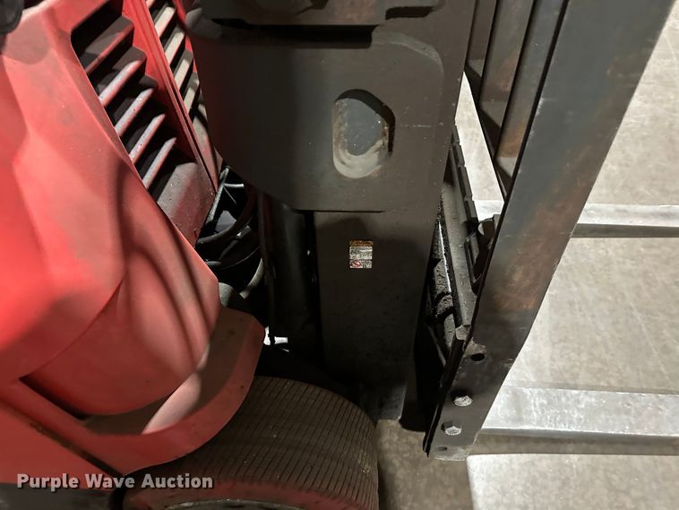 image for item DT6300 Raymond 425-C40QM forklift