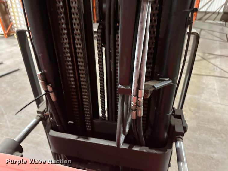 image for item DT6300 Raymond 425-C40QM forklift