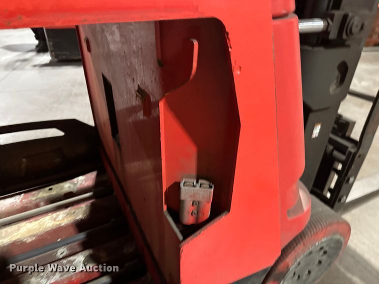 image for item DT6300 Raymond 425-C40QM forklift