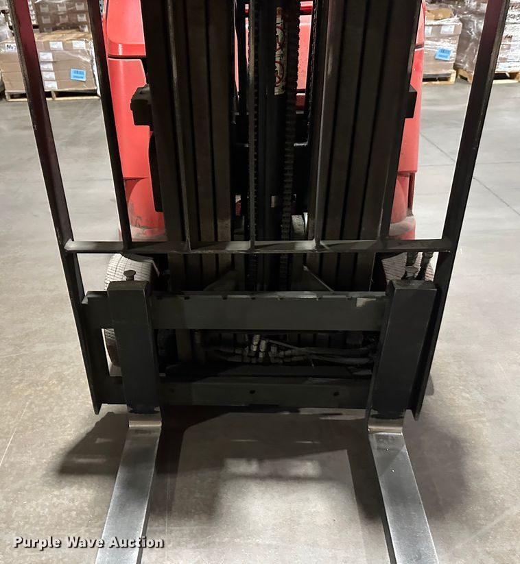 image for item DT6301 Raymond 425-C40QM forklift