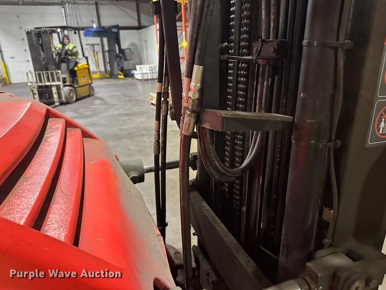 image for item DT6301 Raymond 425-C40QM forklift