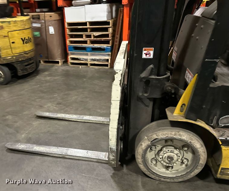 image for item DT6309 2017 Yale ERC050VGN48TQ084 forklift