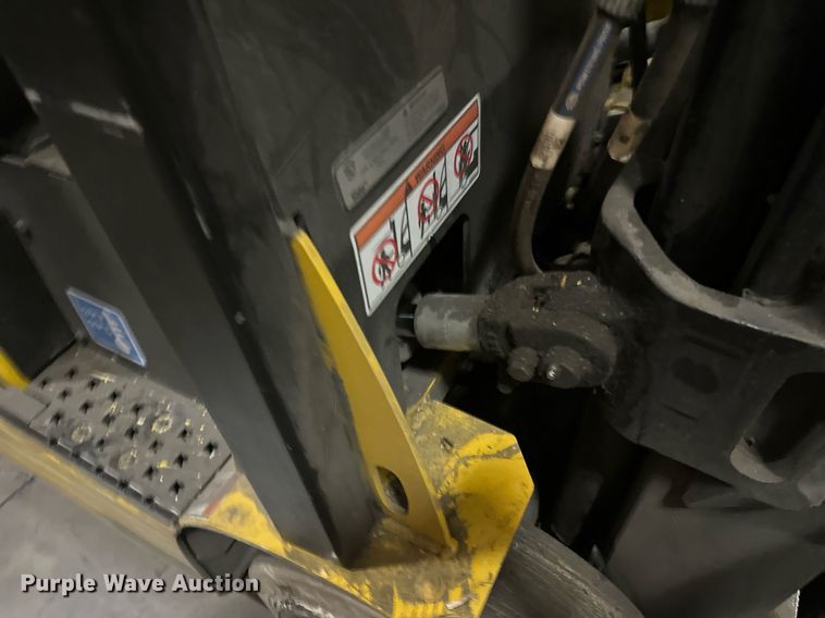 image for item DT6309 2017 Yale ERC050VGN48TQ084 forklift