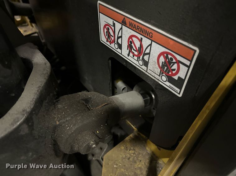 image for item DT6309 2017 Yale ERC050VGN48TQ084 forklift