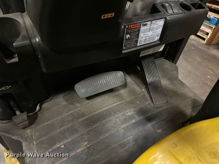 image for item DT6309 2017 Yale ERC050VGN48TQ084 forklift