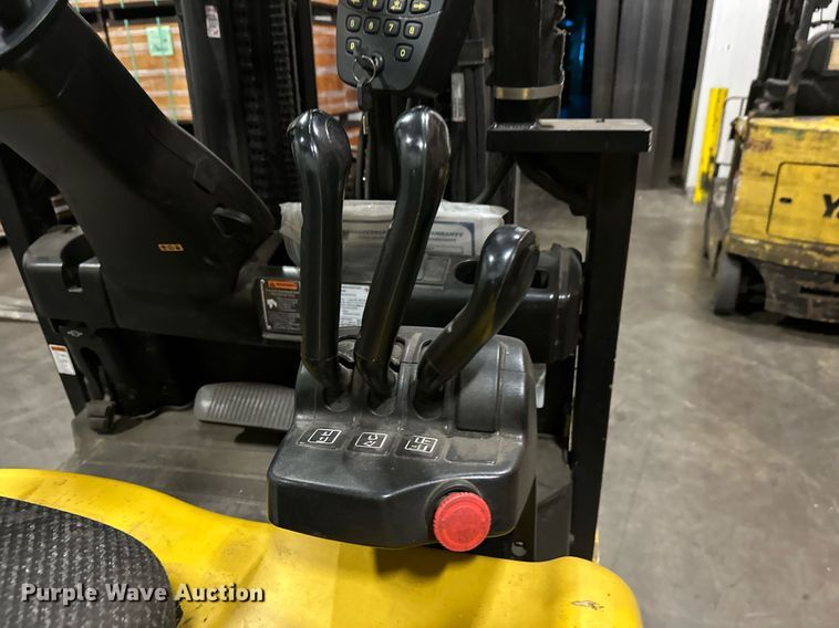 image for item DT6309 2017 Yale ERC050VGN48TQ084 forklift