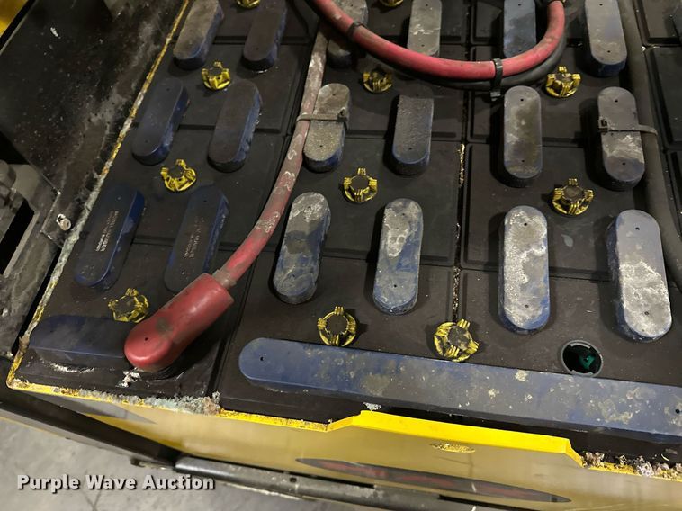 image for item DT6309 2017 Yale ERC050VGN48TQ084 forklift