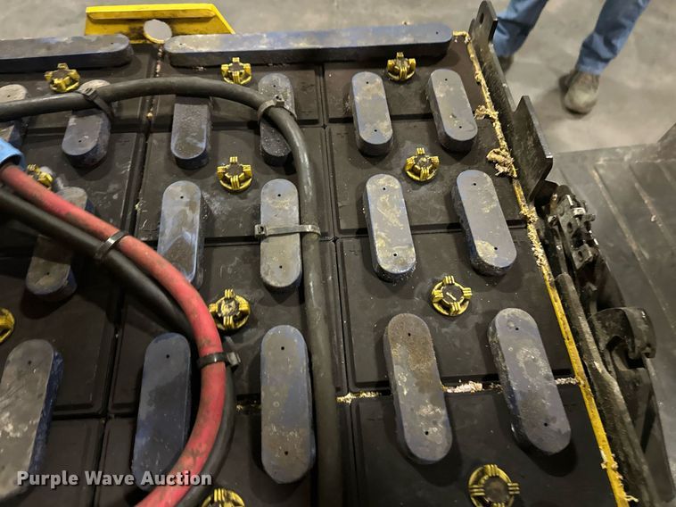 image for item DT6309 2017 Yale ERC050VGN48TQ084 forklift