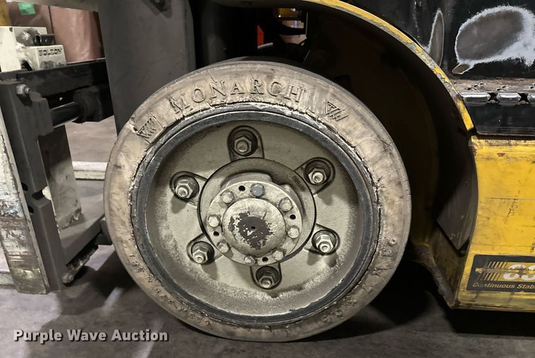 image for item DT6309 2017 Yale ERC050VGN48TQ084 forklift