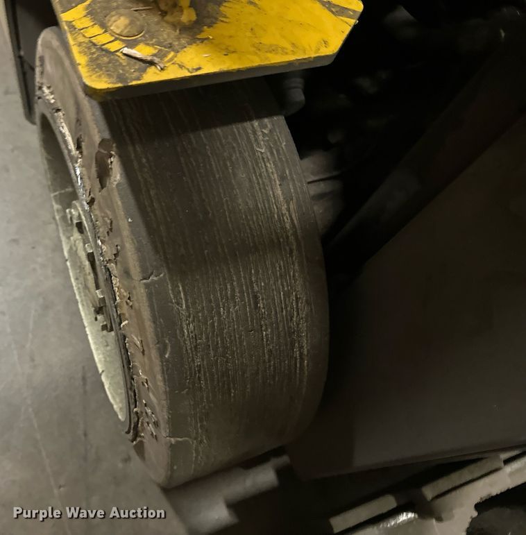 image for item DT6309 2017 Yale ERC050VGN48TQ084 forklift